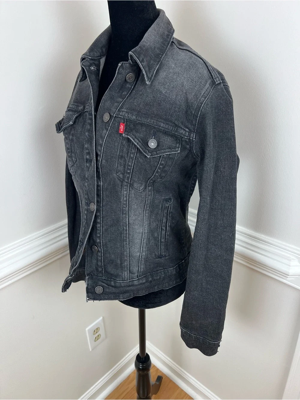 Levi's Black Denim Women’s Trucker Jacket Size M